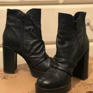 Unilace Shoes - Black Edgy Ankle Boots Unilace Shoes - Black Edgy Ankle Boots